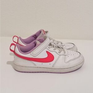 Girls Low Nike Dunks. Pink and purple. Size 2.5